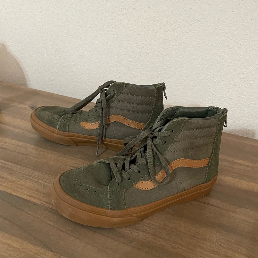 Vans SK8 Hi Zip - Suede Gum Grape Leaf/Canteen -unisex Youth Size 3